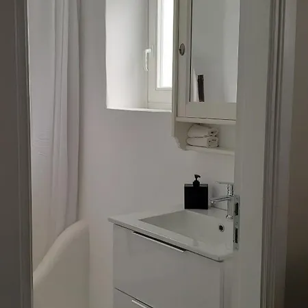 Διαμέρισμα Pleiades Modern With Shared Pool In *