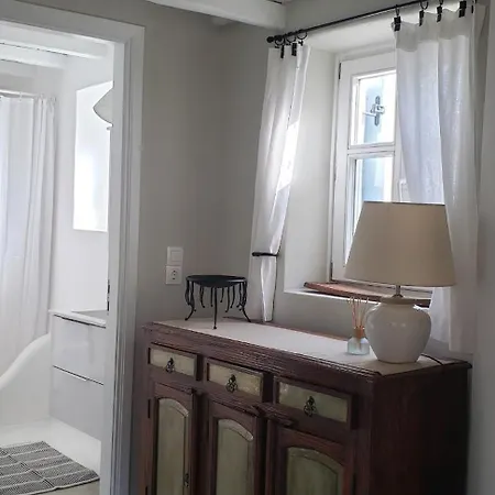 Apartamento Pleiades Modern With Shared Pool In *